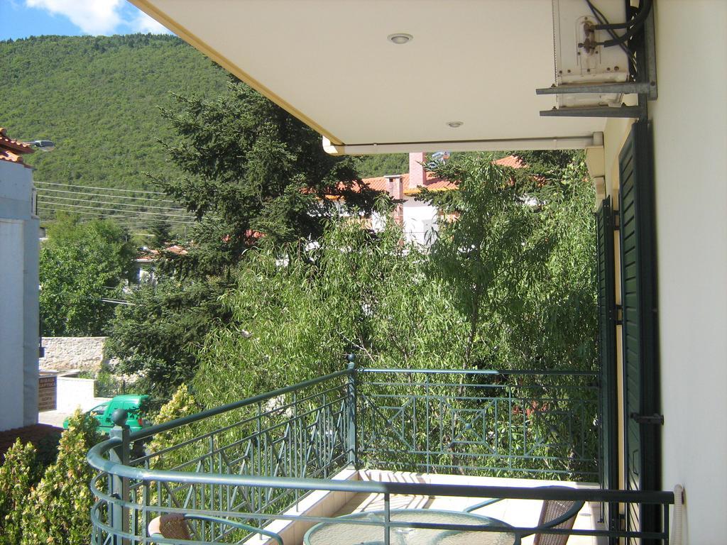 Filoxenia Apartman Levídi Szoba fotó