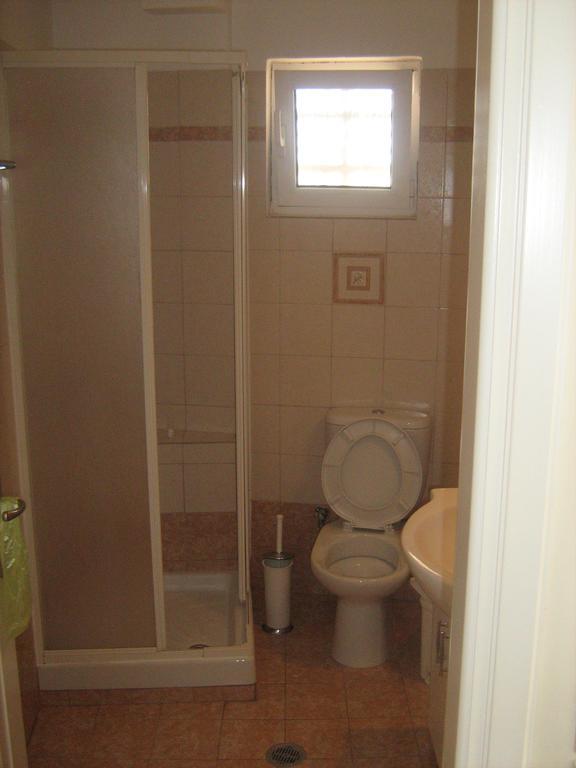 Filoxenia Apartman Levídi Szoba fotó