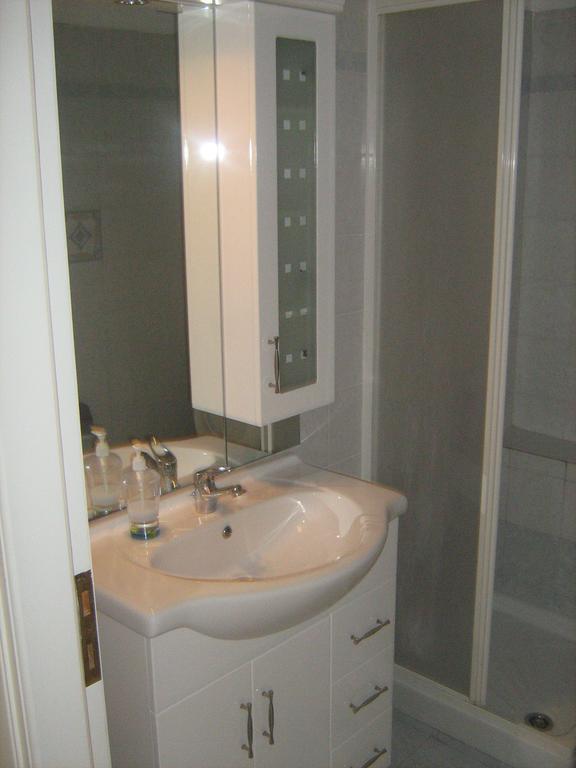 Filoxenia Apartman Levídi Szoba fotó