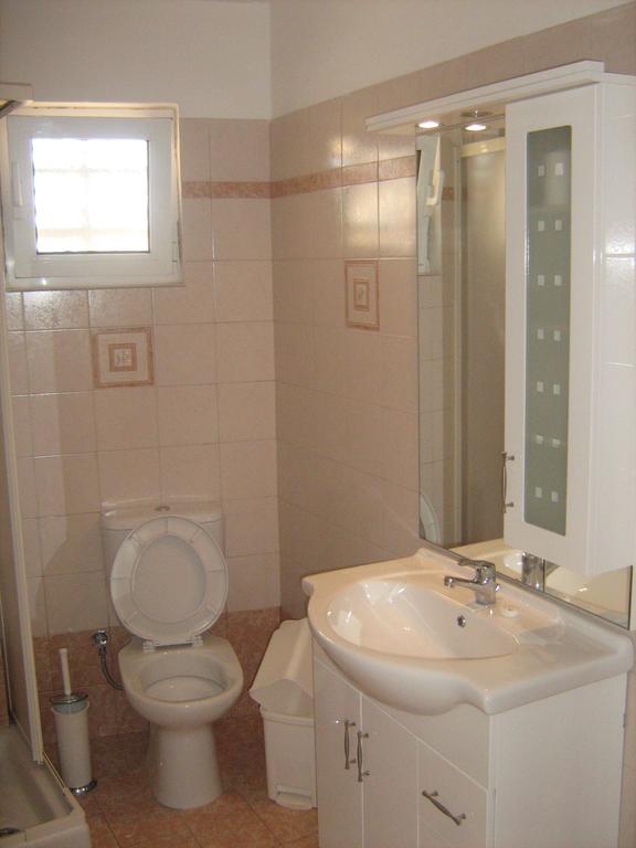 Filoxenia Apartman Levídi Szoba fotó